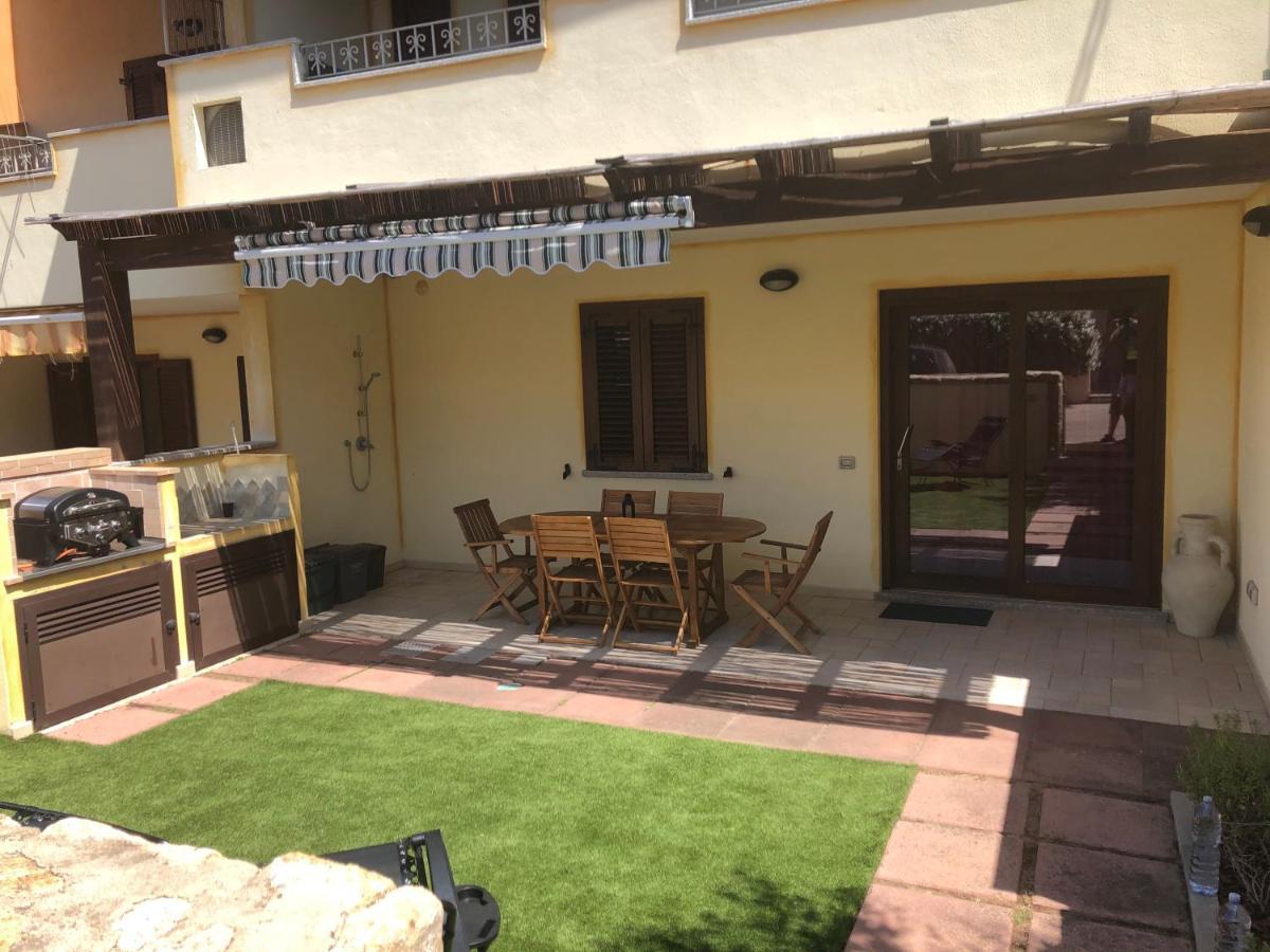 Lucrezia Apartment Valledoria  Buitenkant foto
