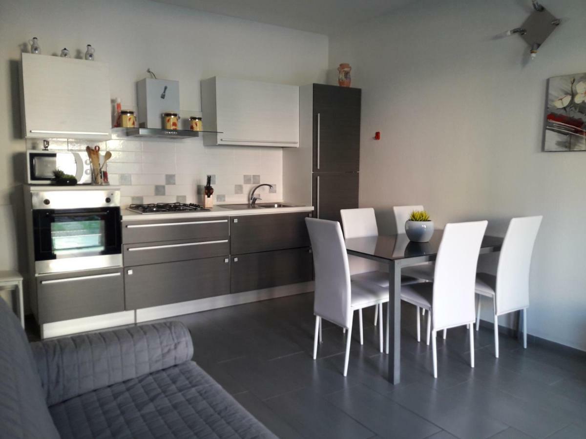 Lucrezia Apartment Valledoria  Buitenkant foto